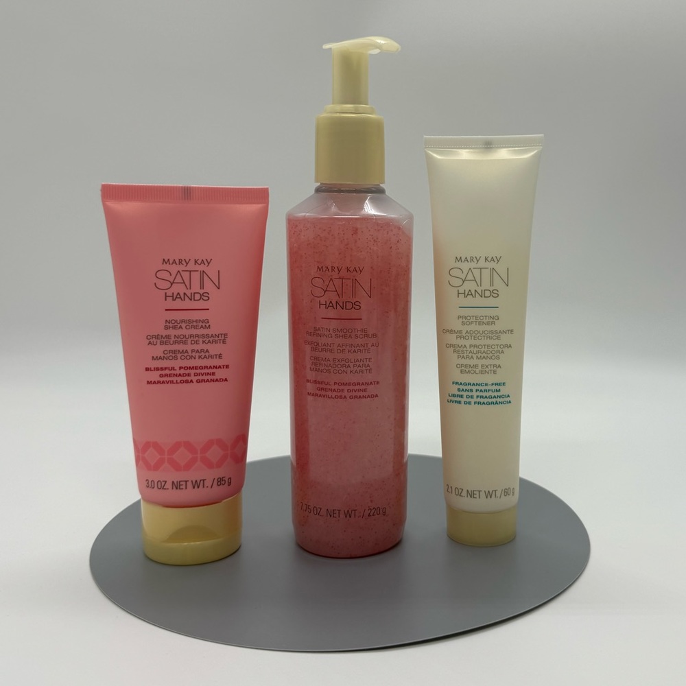 Blissful Pomegranate Satin Hands Pampering Set Only 1 Left